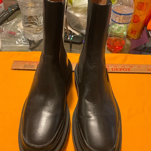 Zara Black Leather Chelsea Boot Size 9/40, NWT - NWOB - Picture 5 of 16